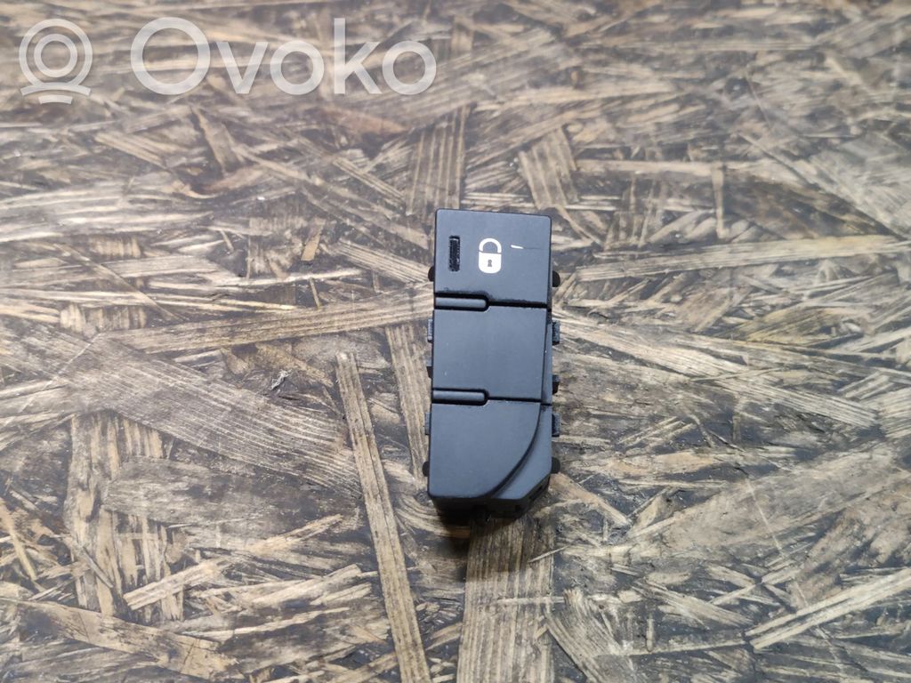 Citroen C5 Central locking switch button 