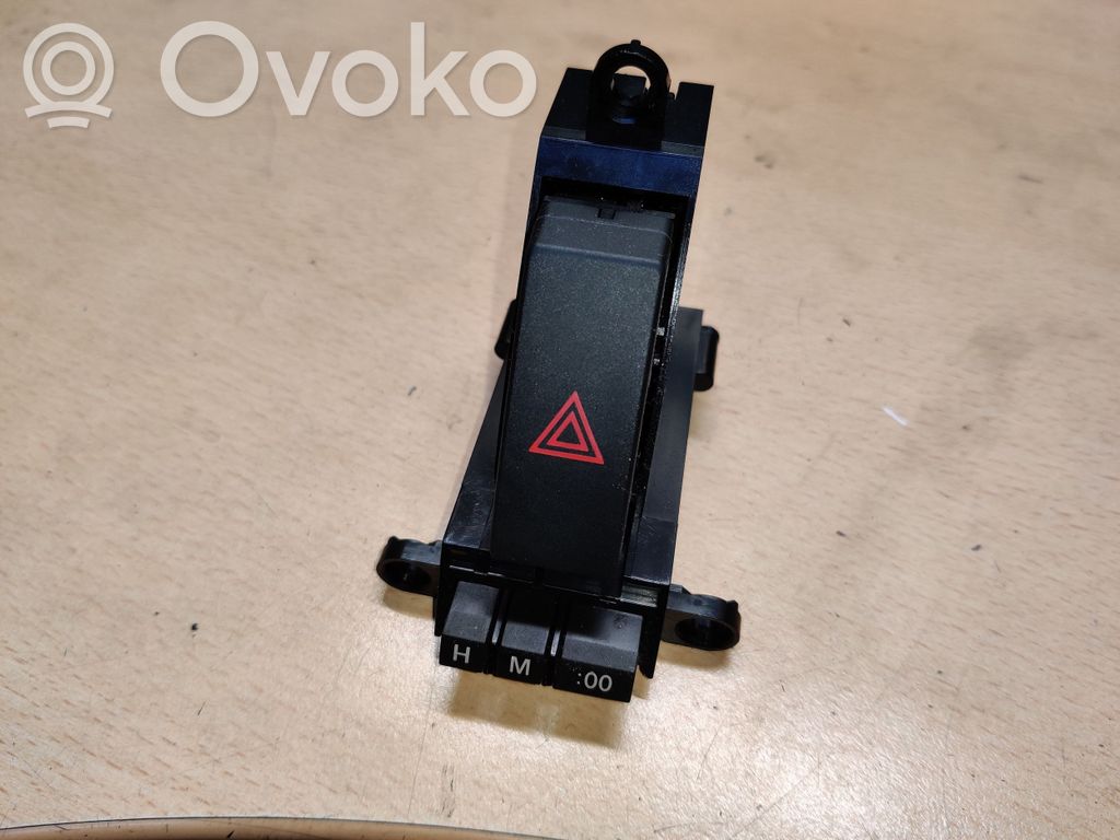 Mazda 3 II Hazard light switch 