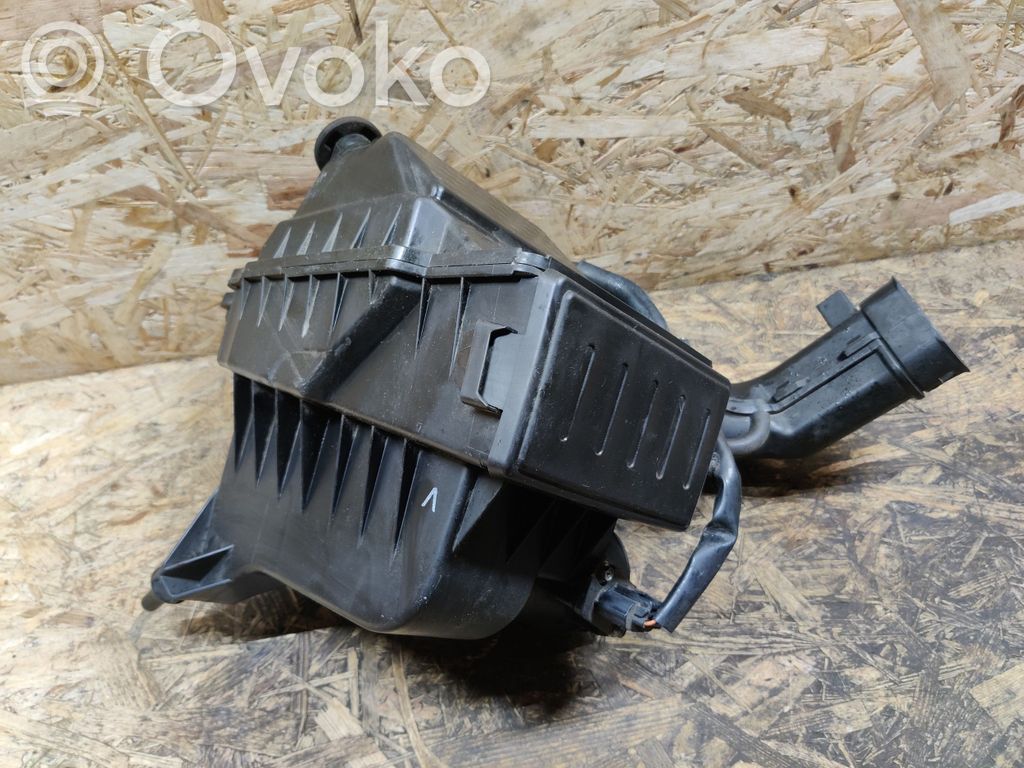 Nissan Tiida C11 Air filter box 