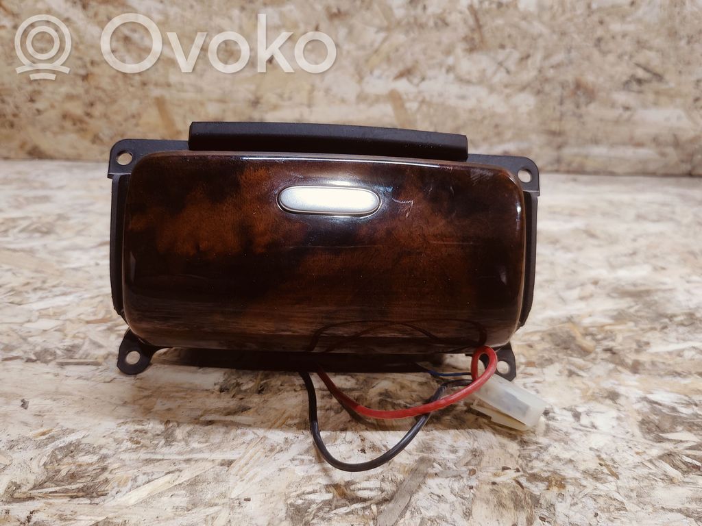 Popielniczka tylna tunelu środkowego   3W5863075D