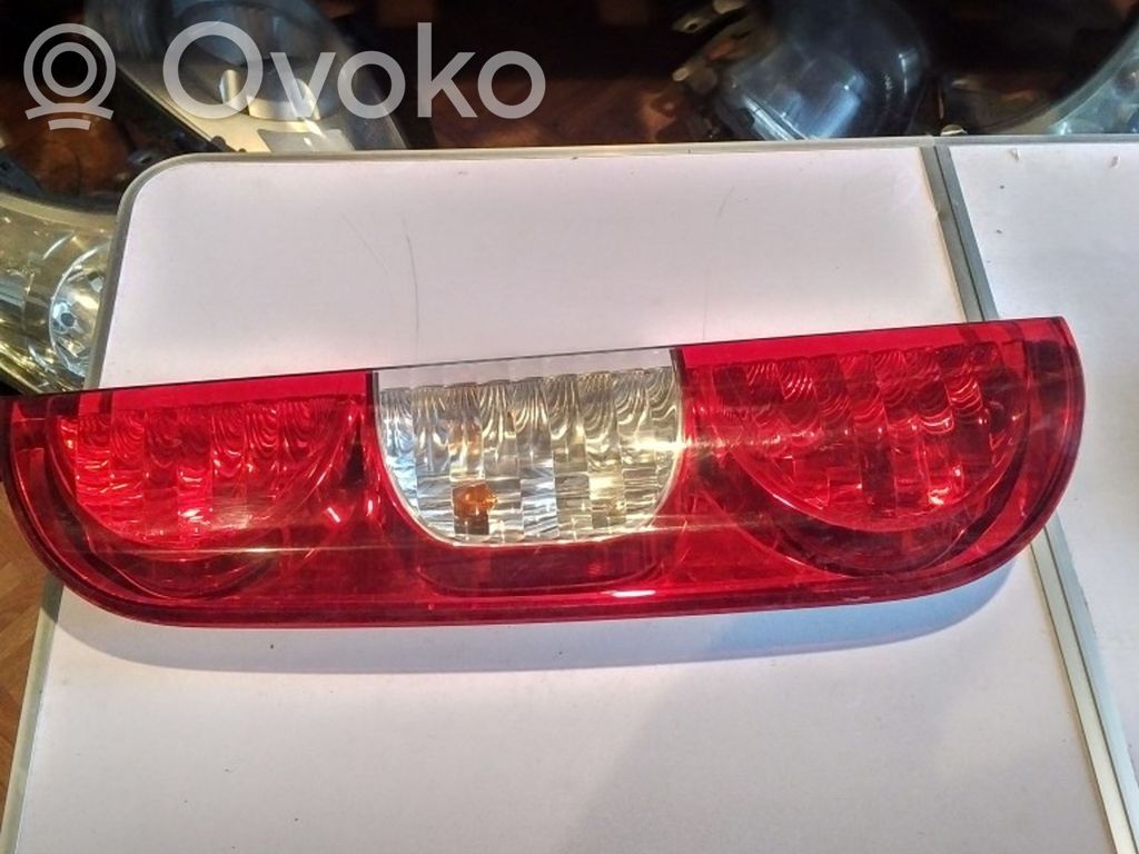 Lampa tylna   51755145