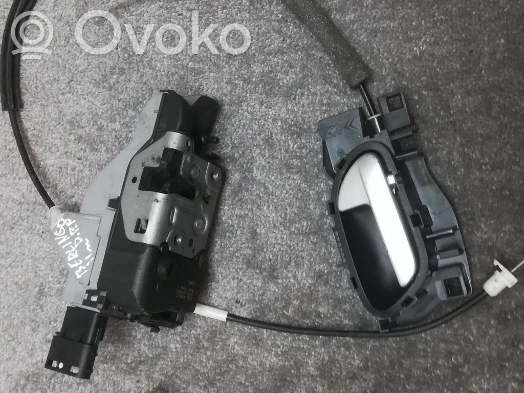 Peugeot Partner Front door lock 