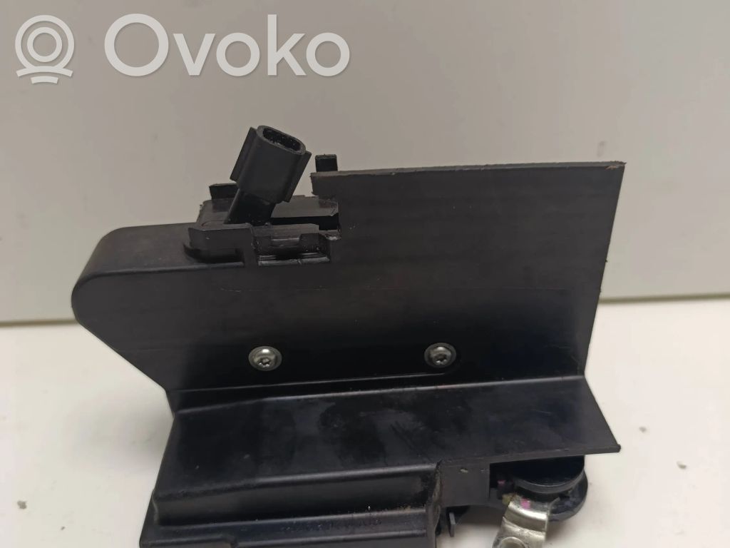 Dacia Sandero Front door lock 