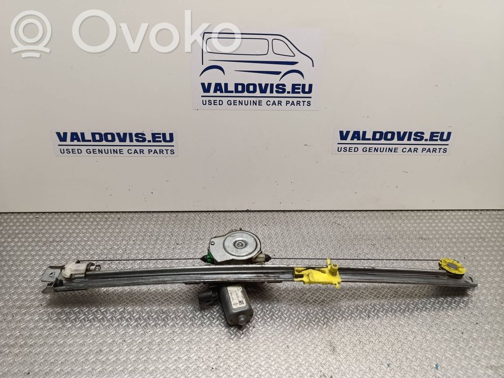Opel Vivaro Front door window regulator with motor 