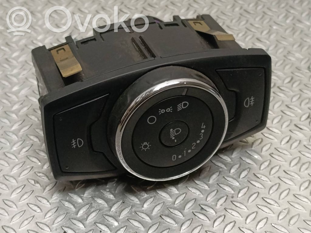 Light switch   BM5T13A024FD,10097649,130613A
