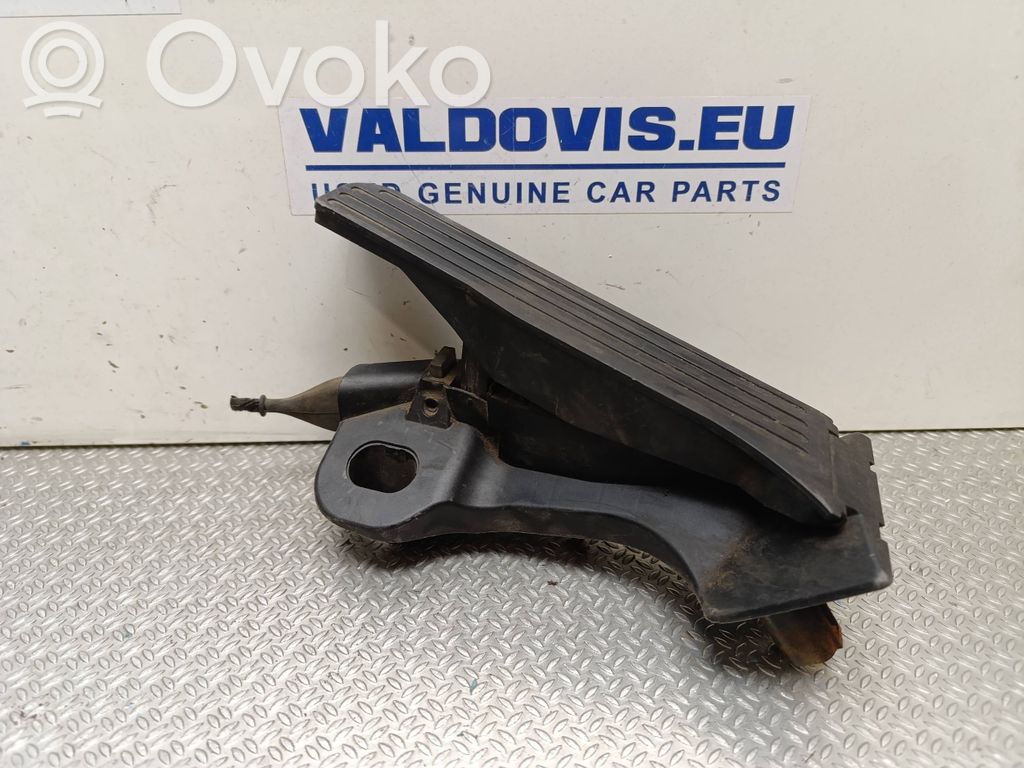 Volkswagen Caddy Pedał gazu / przyspieszenia 