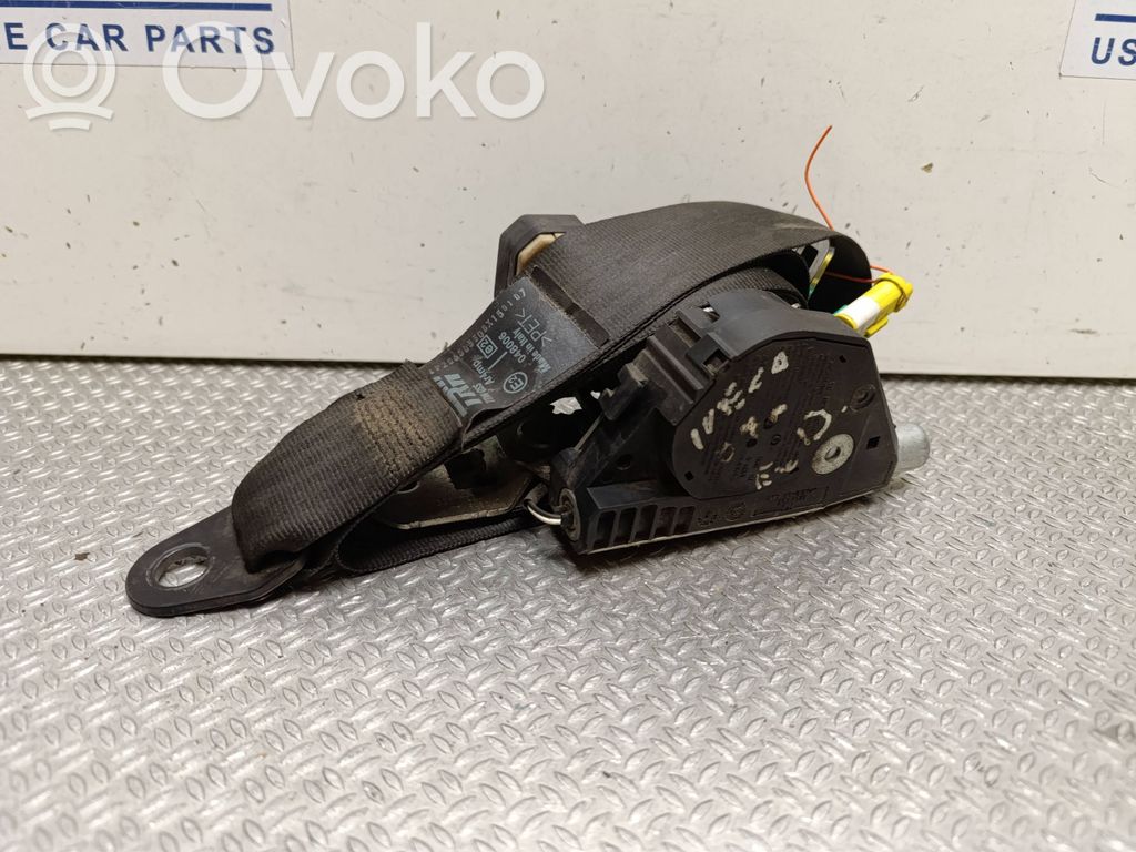 Iveco Daily 35.8 - 9 Front seatbelt 