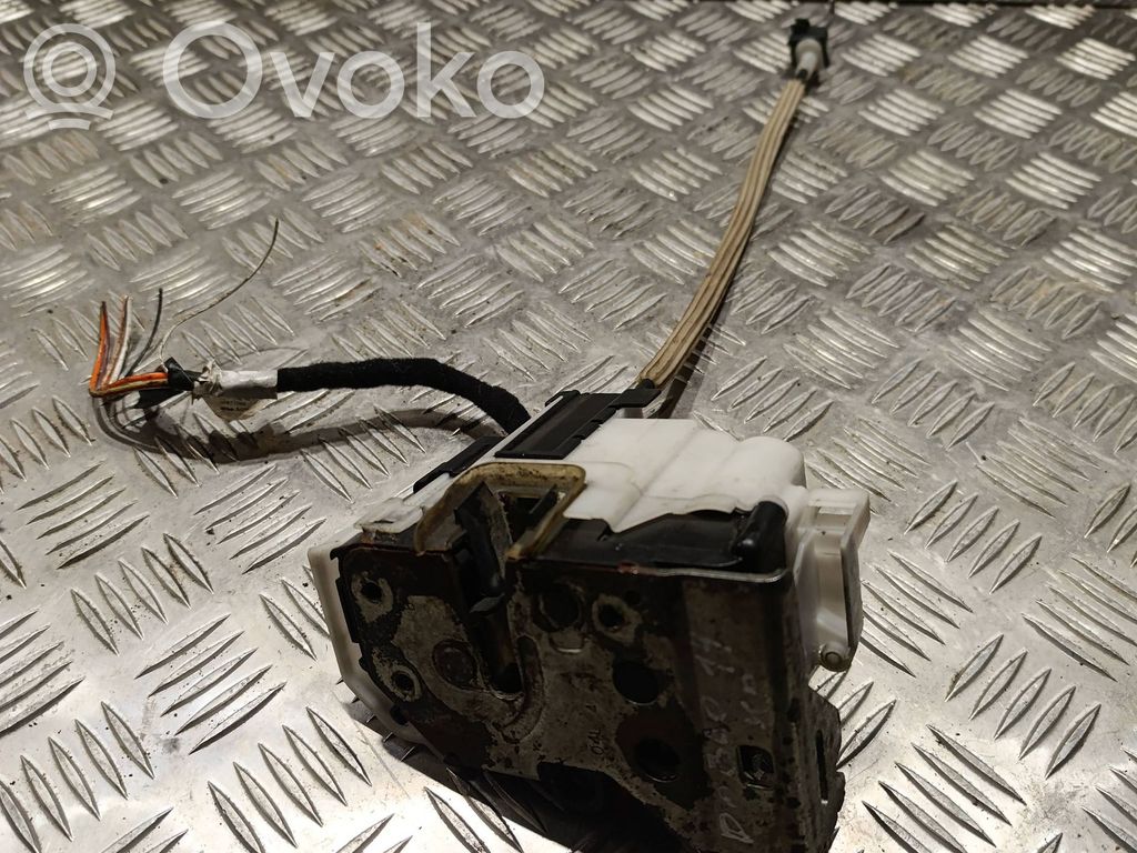 Fiat Doblo Priekšpusē slēdzene 