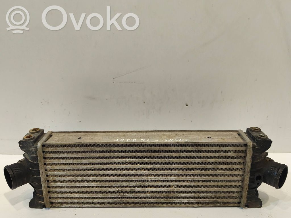 Starpdzesētāja radiators