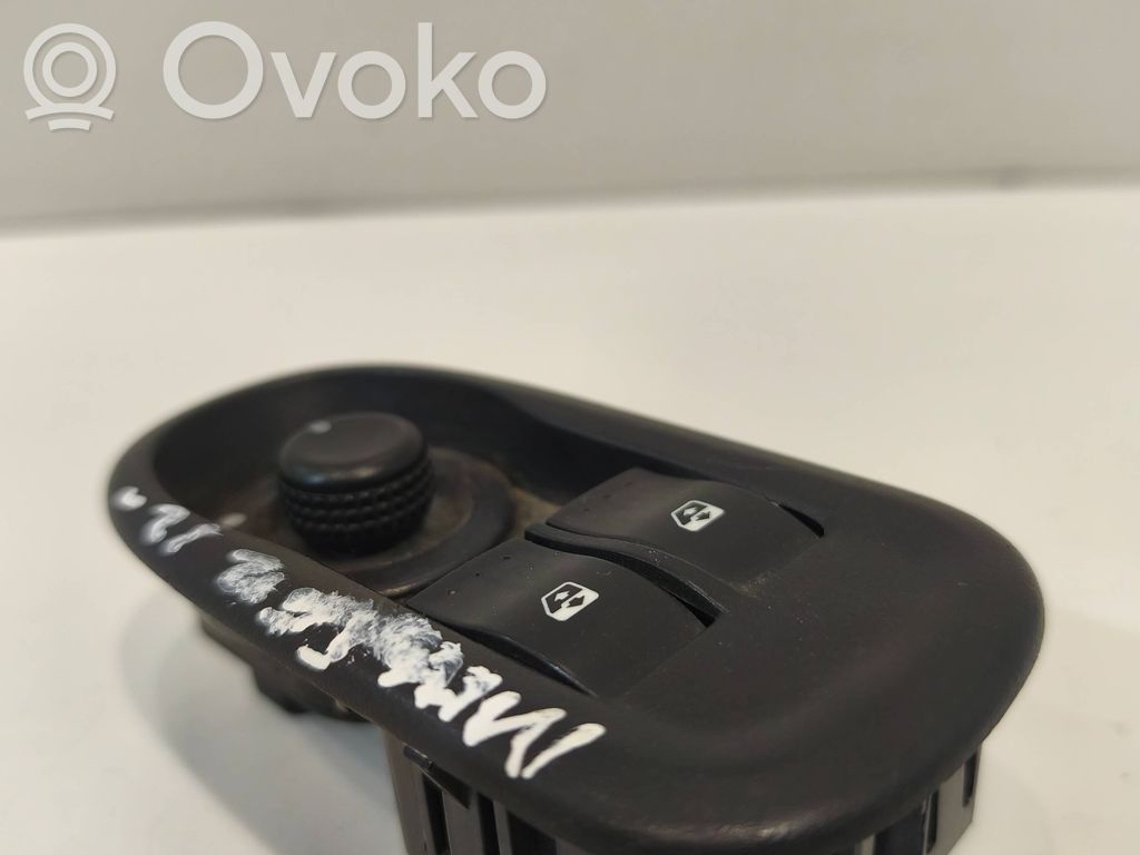 Electric window control switch   1007479