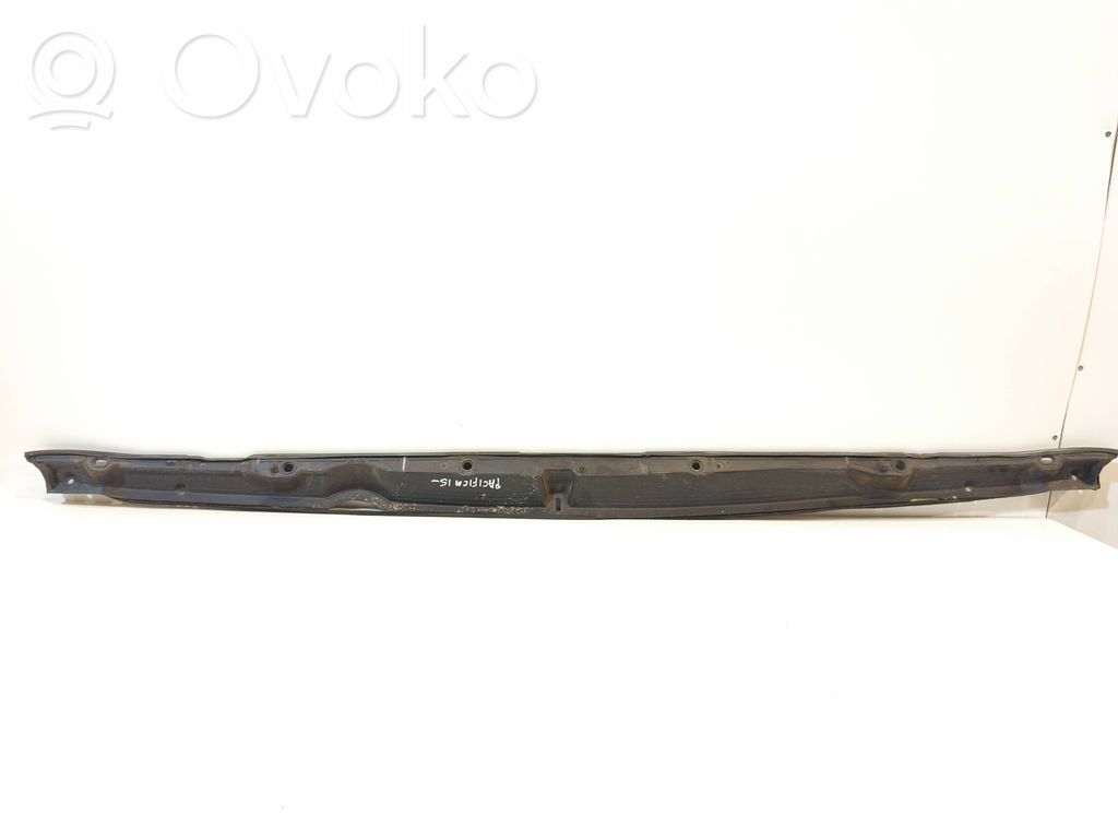 Chrysler Pacifica Wiper trim 