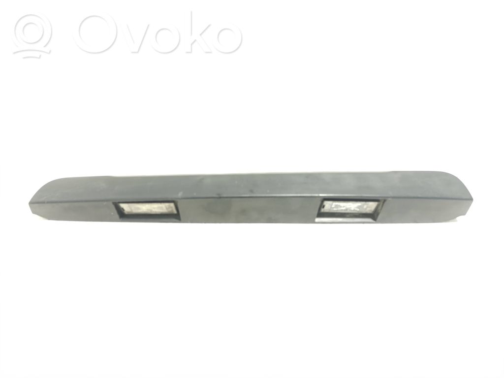 Opel Vivaro Éclairage de plaque d'immatriculation 