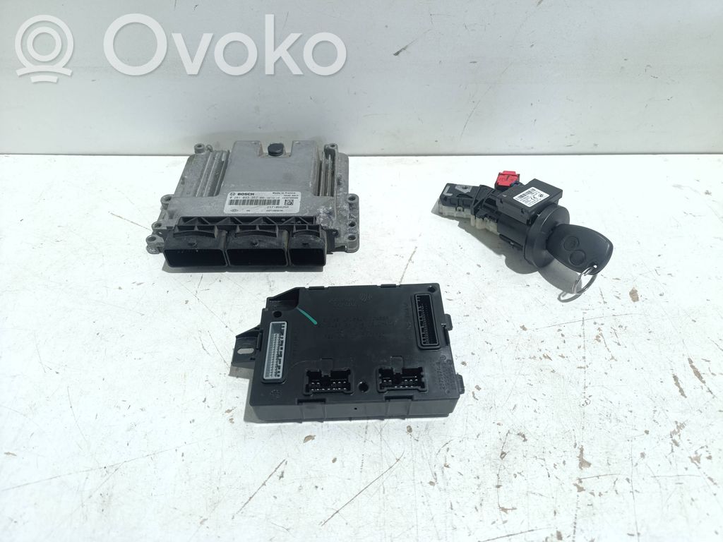 Renault Trafic III (X82) Kit cu ECU motor și set închidere uși 