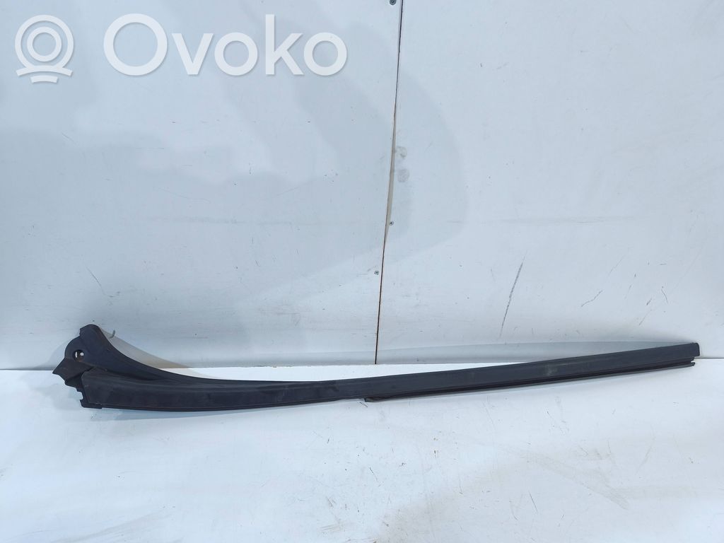 Renault Trafic III (X82) Windshield trim 