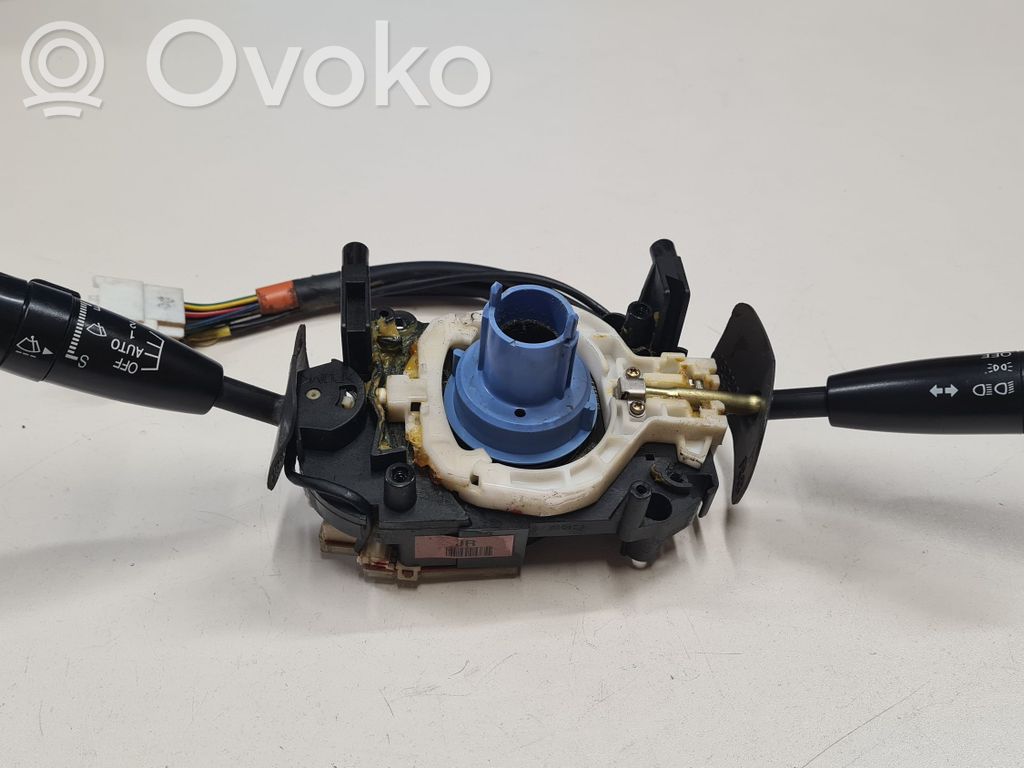 KIA Carens I Wiper turn signal indicator stalk/switch 