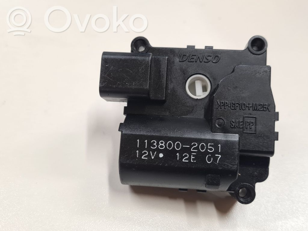 Toyota Corolla Verso E121 Oro sklendės varikliukas 