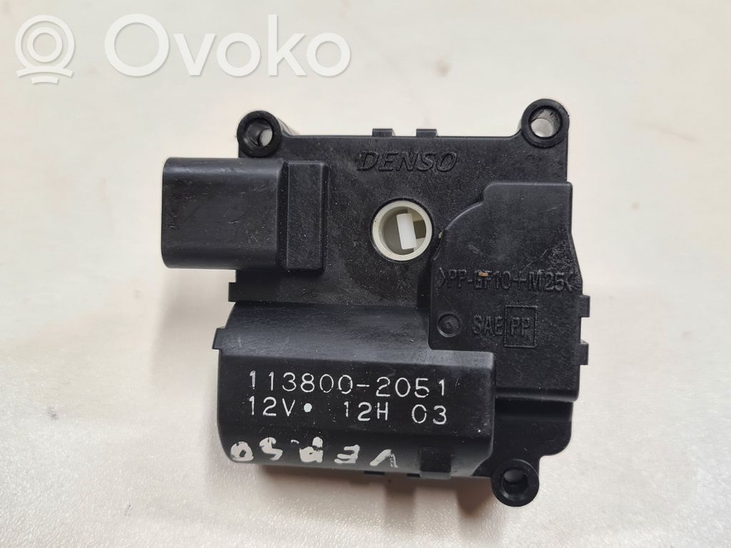 Toyota Corolla Verso E121 Oro sklendės varikliukas 