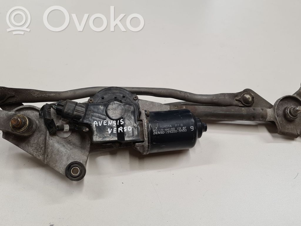 Toyota Avensis Verso Front wiper linkage and motor 