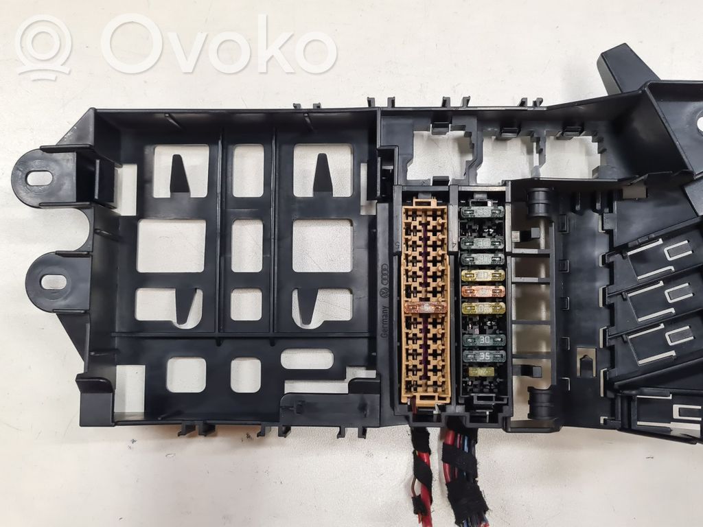 Audi A6 S6 C6 4F Sulakemoduuli 