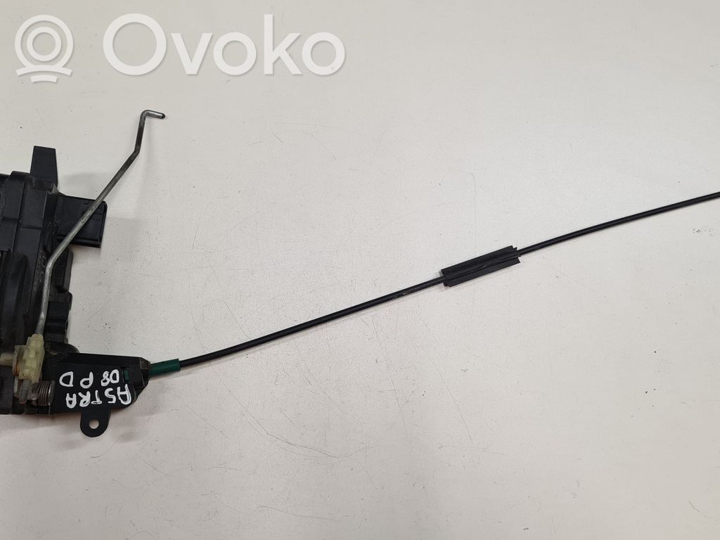 Opel Astra H Priekšpusē slēdzene 