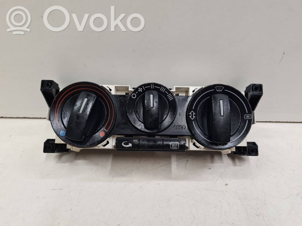Audi A2 Climate control unit 