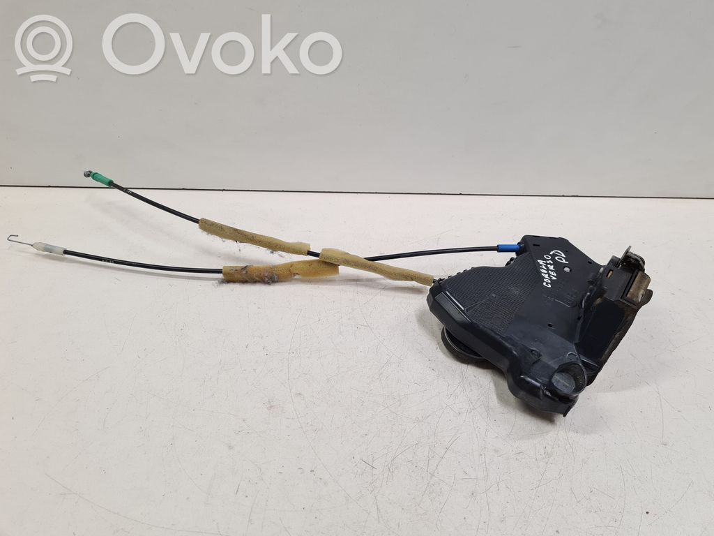 Toyota Corolla Verso E121 Priekšpusē slēdzene 
