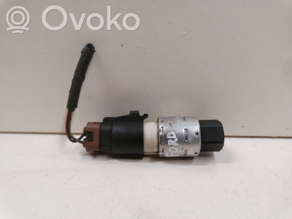 Ford Focus Ilmastointilaitteen paineanturi (A/C) 