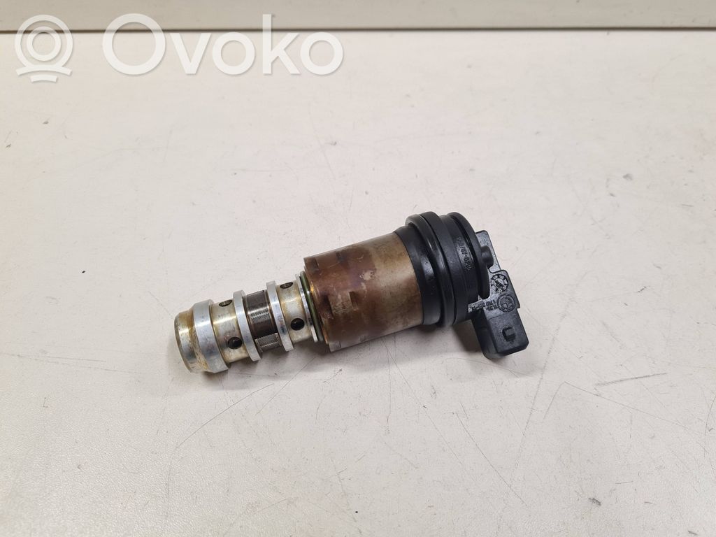 BMW 3 E90 E91 Camshaft vanos timing valve 