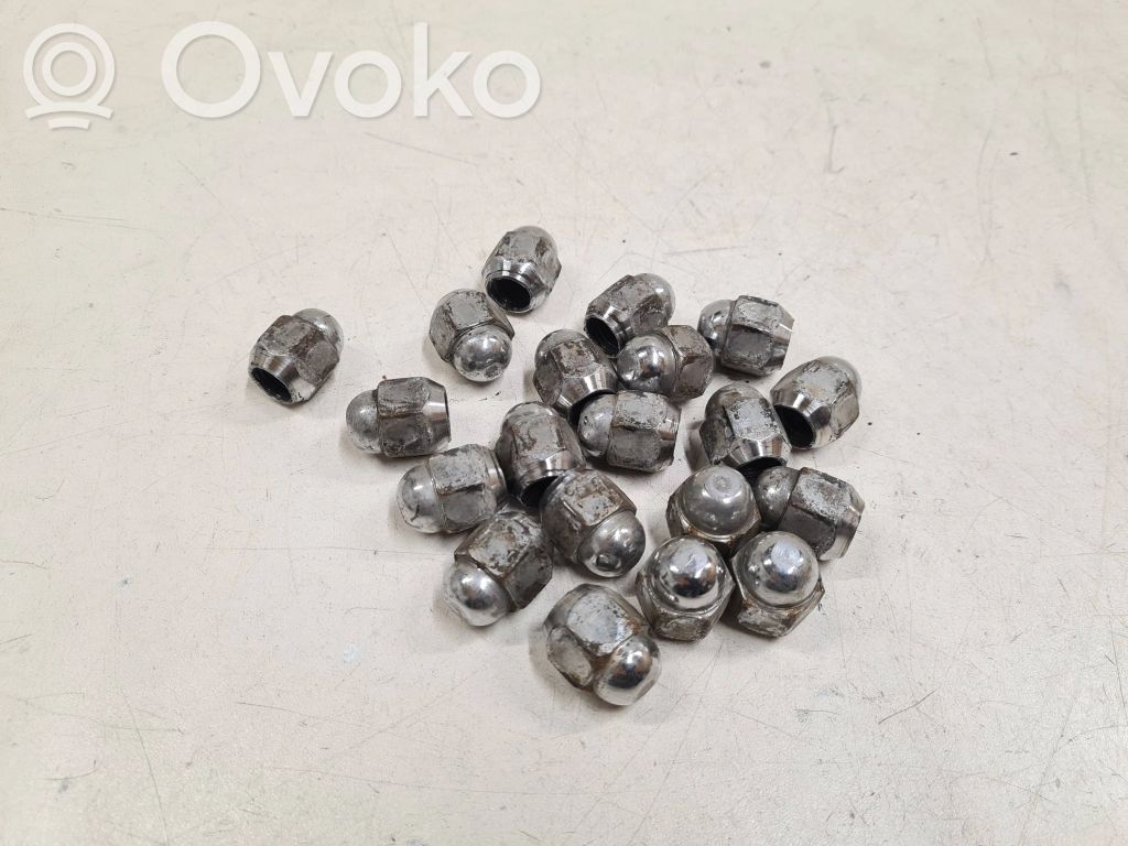 Nuts/bolts