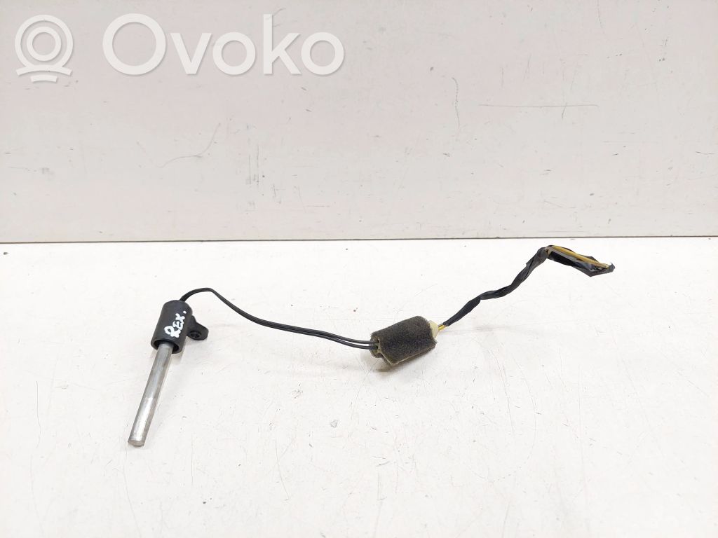 Interior temperature sensor   5B14
