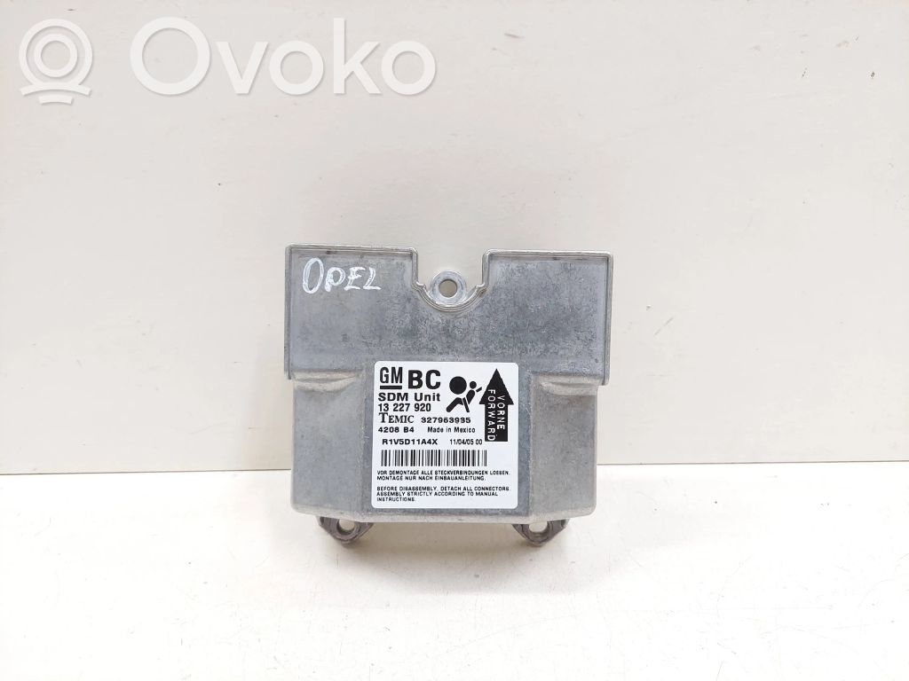 Opel Astra H Airbag control unit/module 