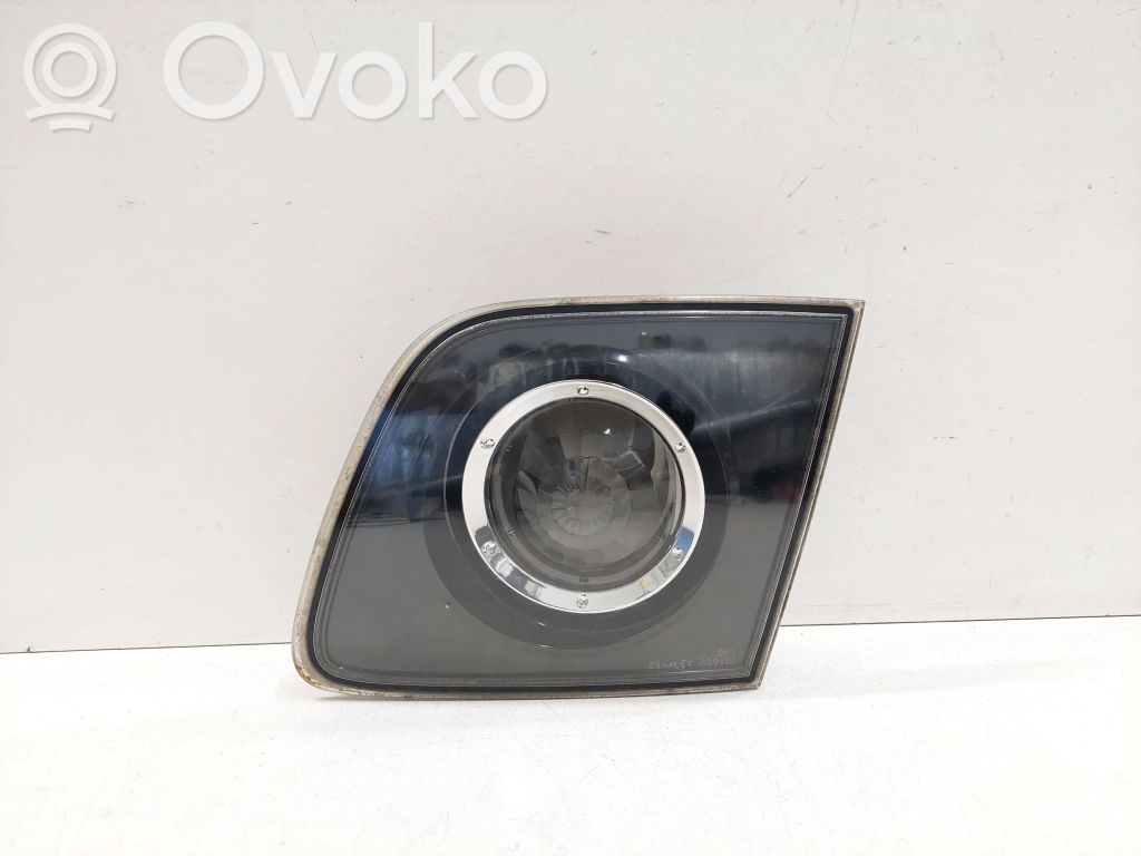 Mazda 3 I Takaluukun takavalot 