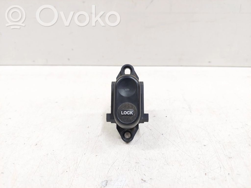 Central locking switch button   04671623AB