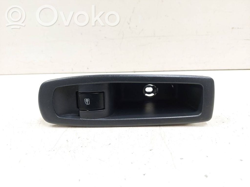 Renault Koleos I Electric window control switch 
