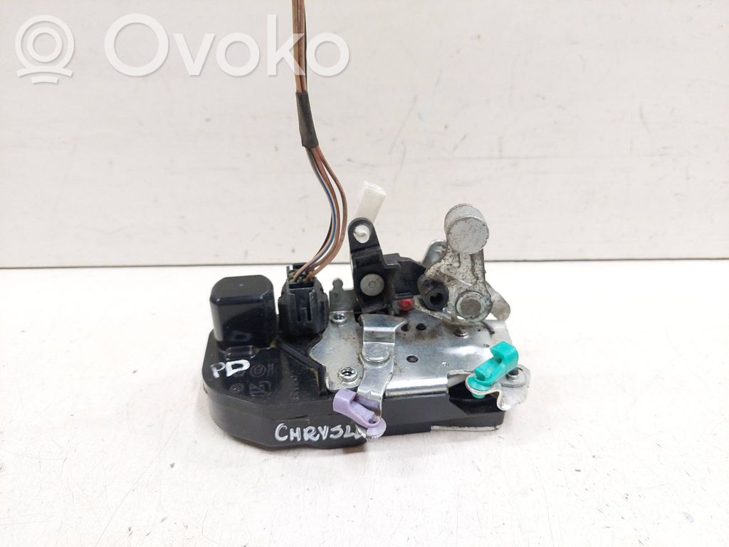Chrysler PT Cruiser Front door lock 