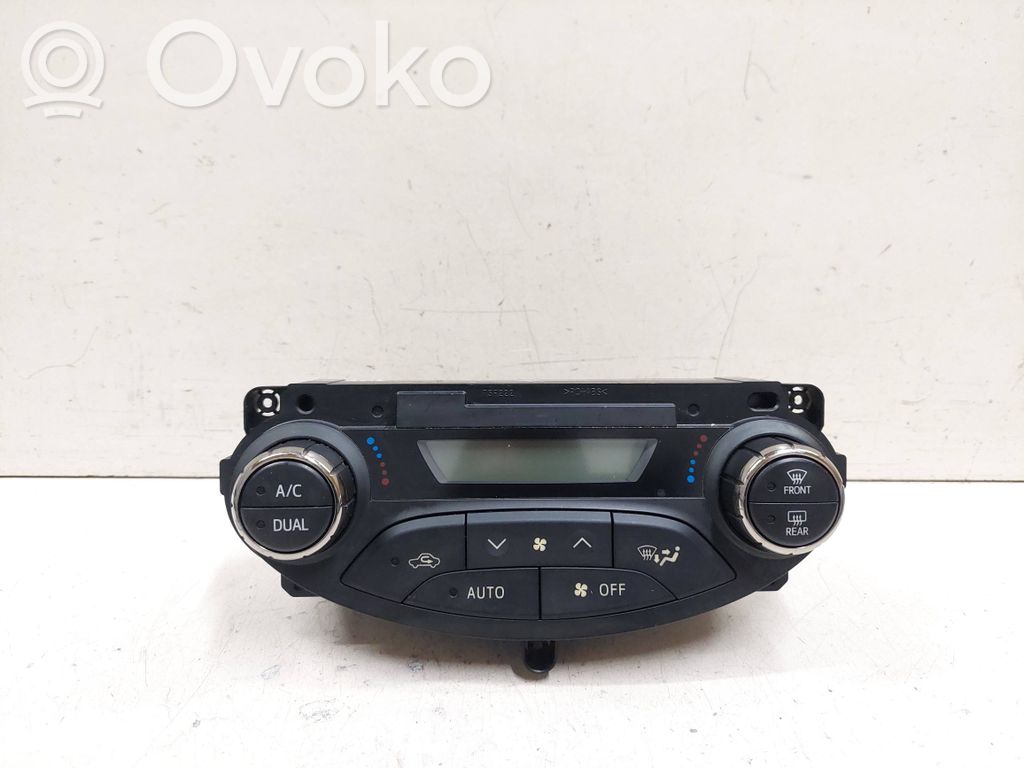 Toyota Yaris Climate control unit 