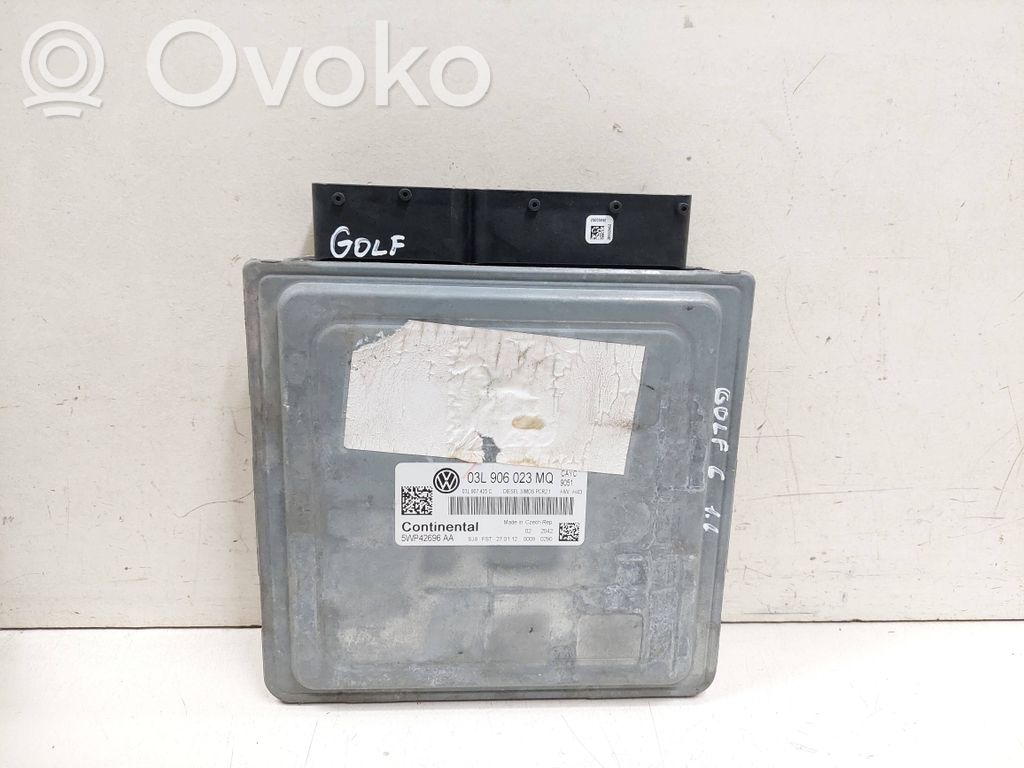 Volkswagen Golf VI Calculateur moteur ECU 