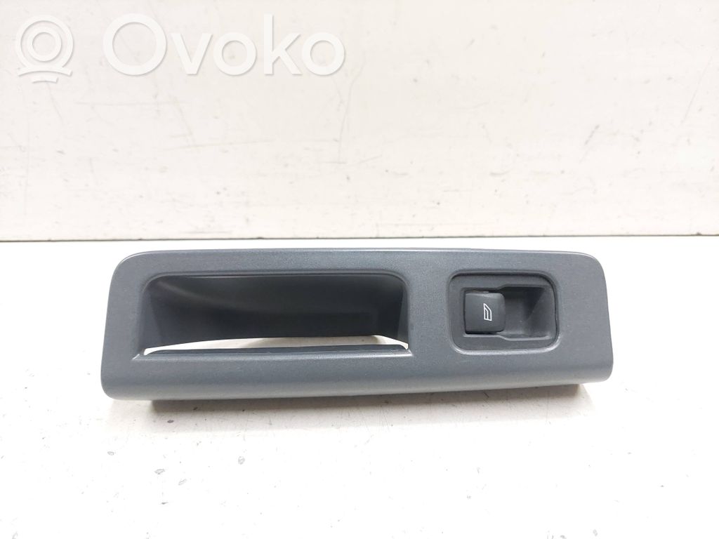 Electric window control switch   31295736,8879477