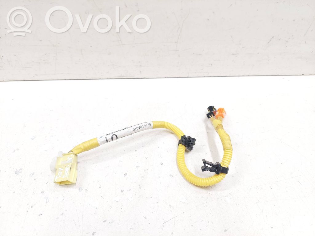 Toyota Corolla Verso AR10 Oro pagalvių juostos instaliacija 