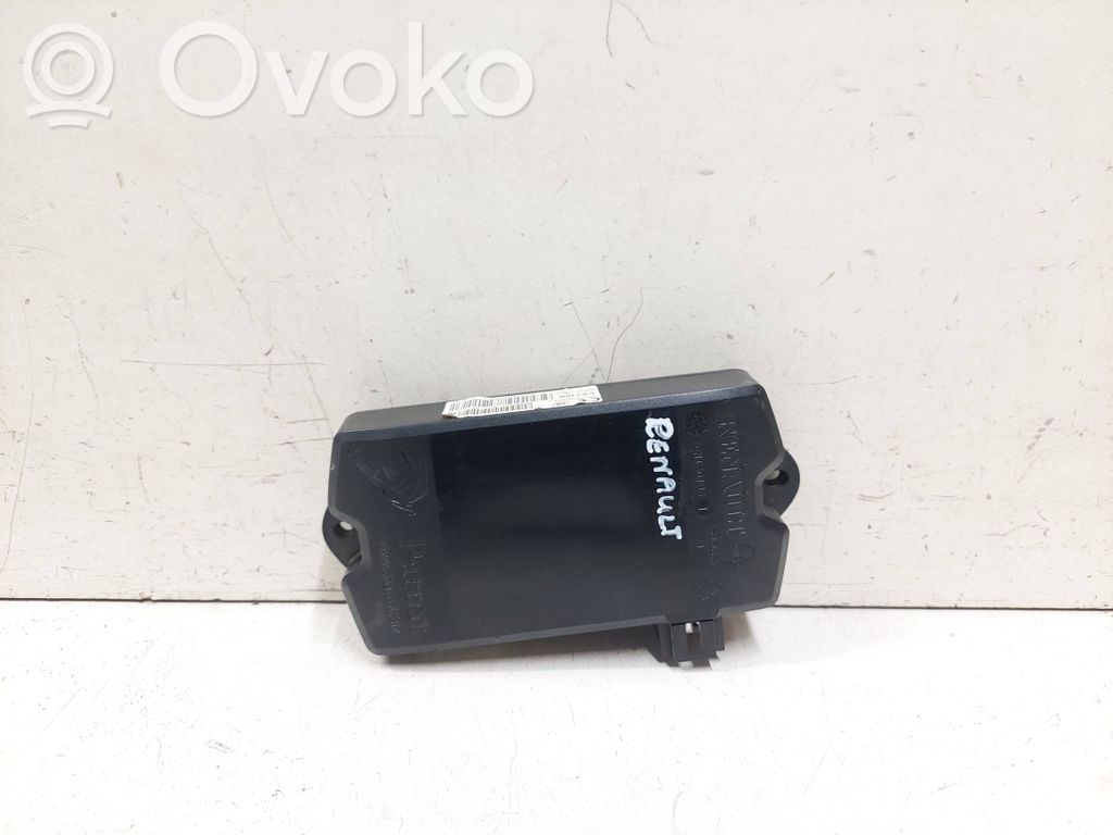 Sterownik / Moduł sterujący telefonem   8200624041G,0000240083,SK416