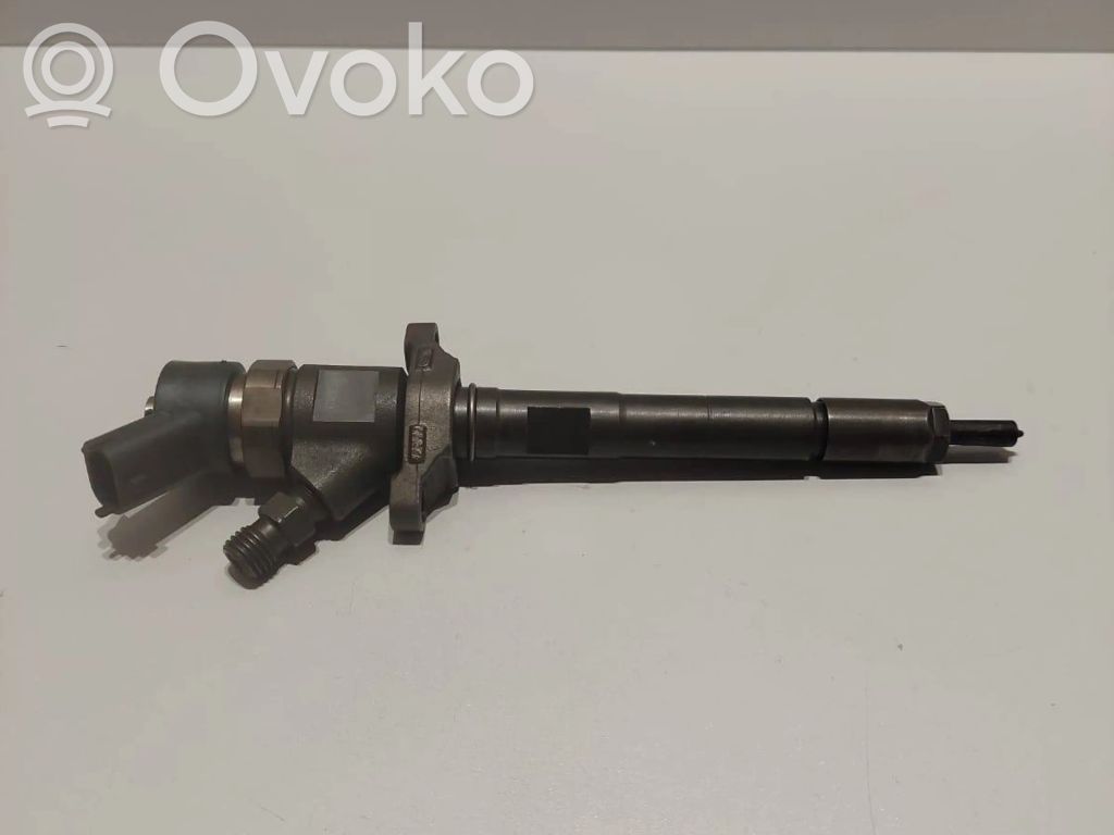 Volvo V70 Fuel injector 