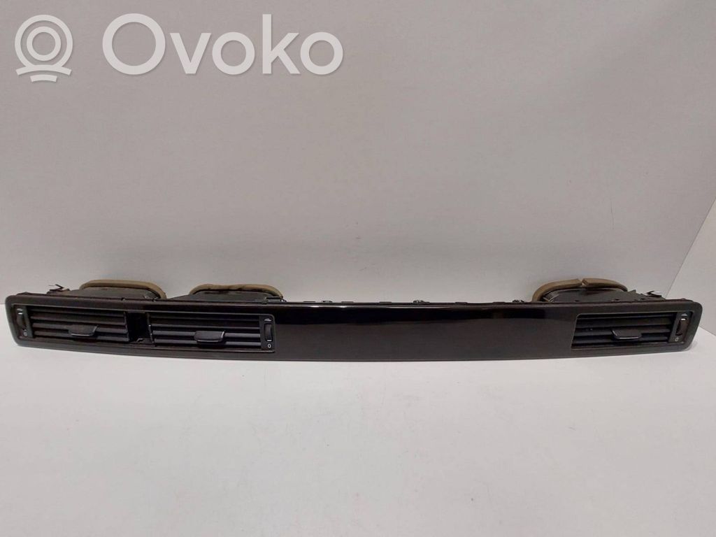 Volvo V70 Dysze / Kratki środkowego nawiewu deski rozdzielczej 