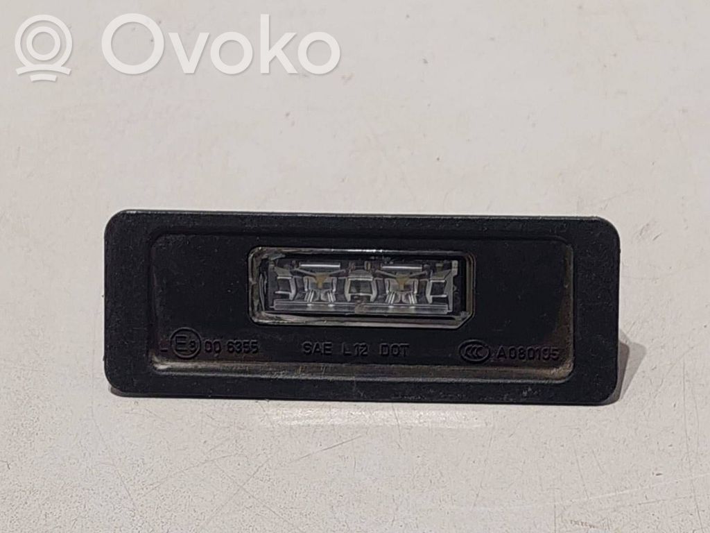 Volvo V40 Lámpara/piloto de matrícula 
