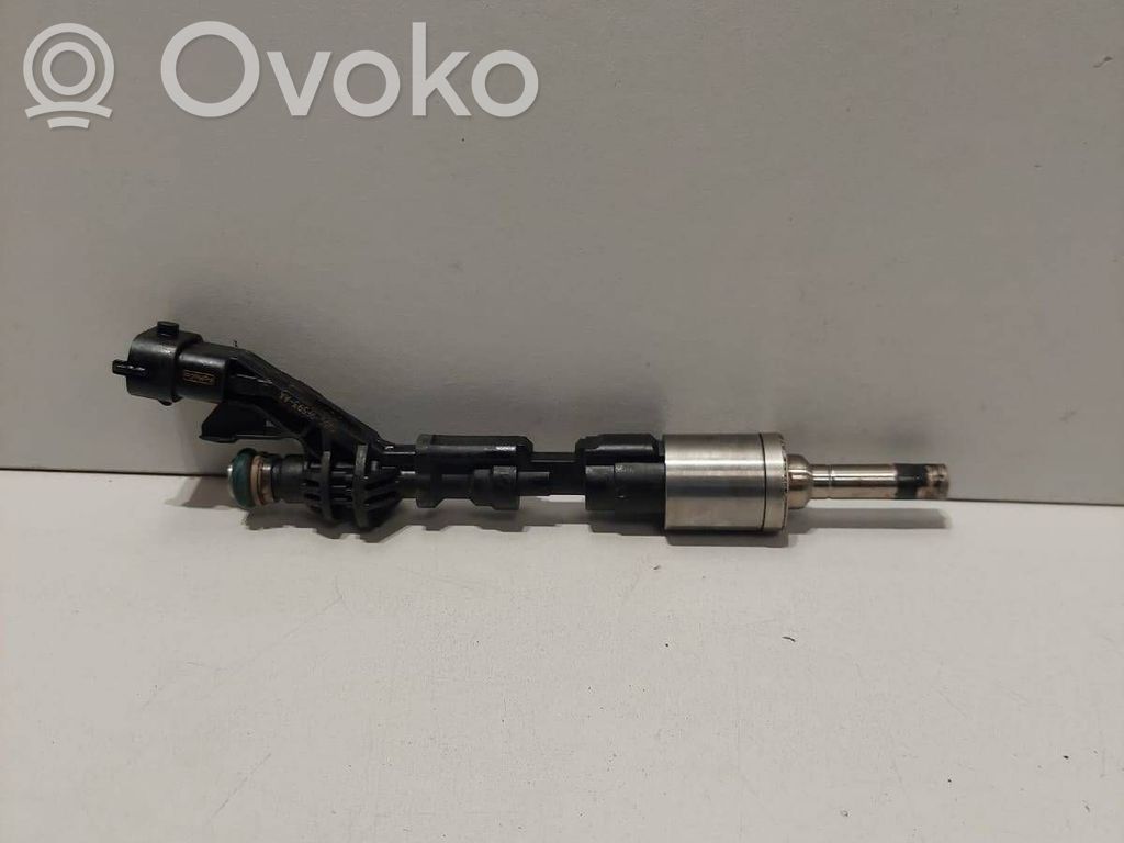 Volvo V60 Fuel injector 