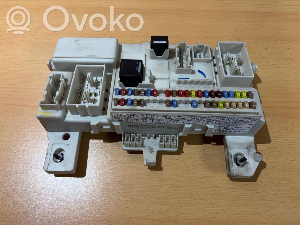 Volvo V50 Fuse module 