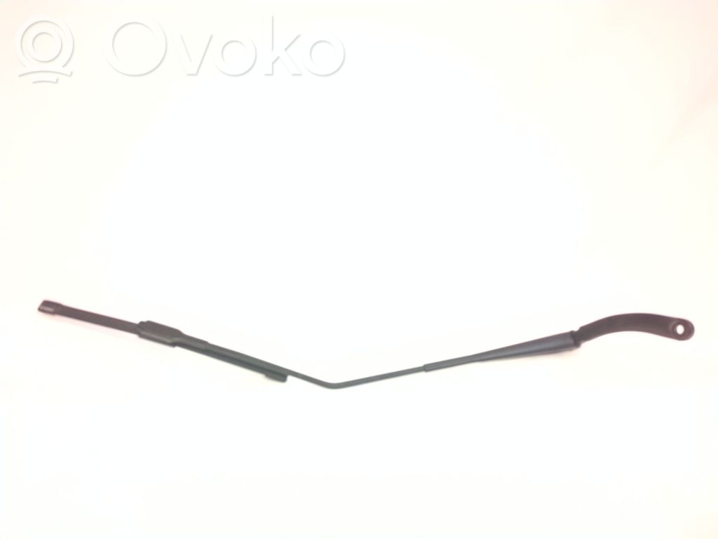 Brazo del limpiaparabrisas delantero   288866647R