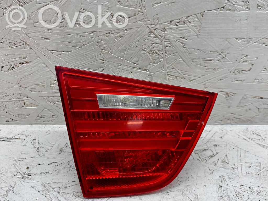 BMW 3 E90 E91 Galinis žibintas dangtyje 