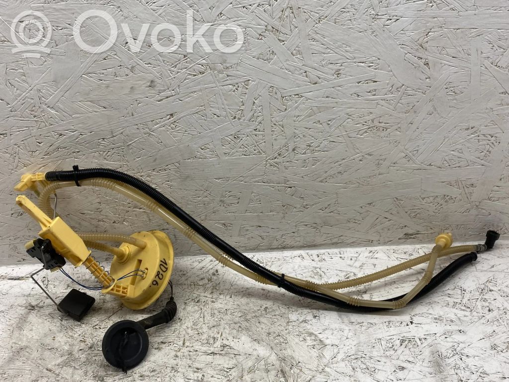 BMW 3 E90 E91 Fuel level sensor 