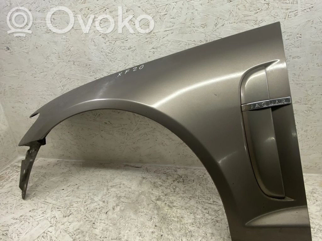 Jaguar XF X250 Sparnas 