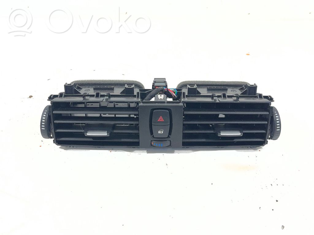 BMW 3 F30 F35 F31 Dysze / Kratki środkowego nawiewu deski rozdzielczej 